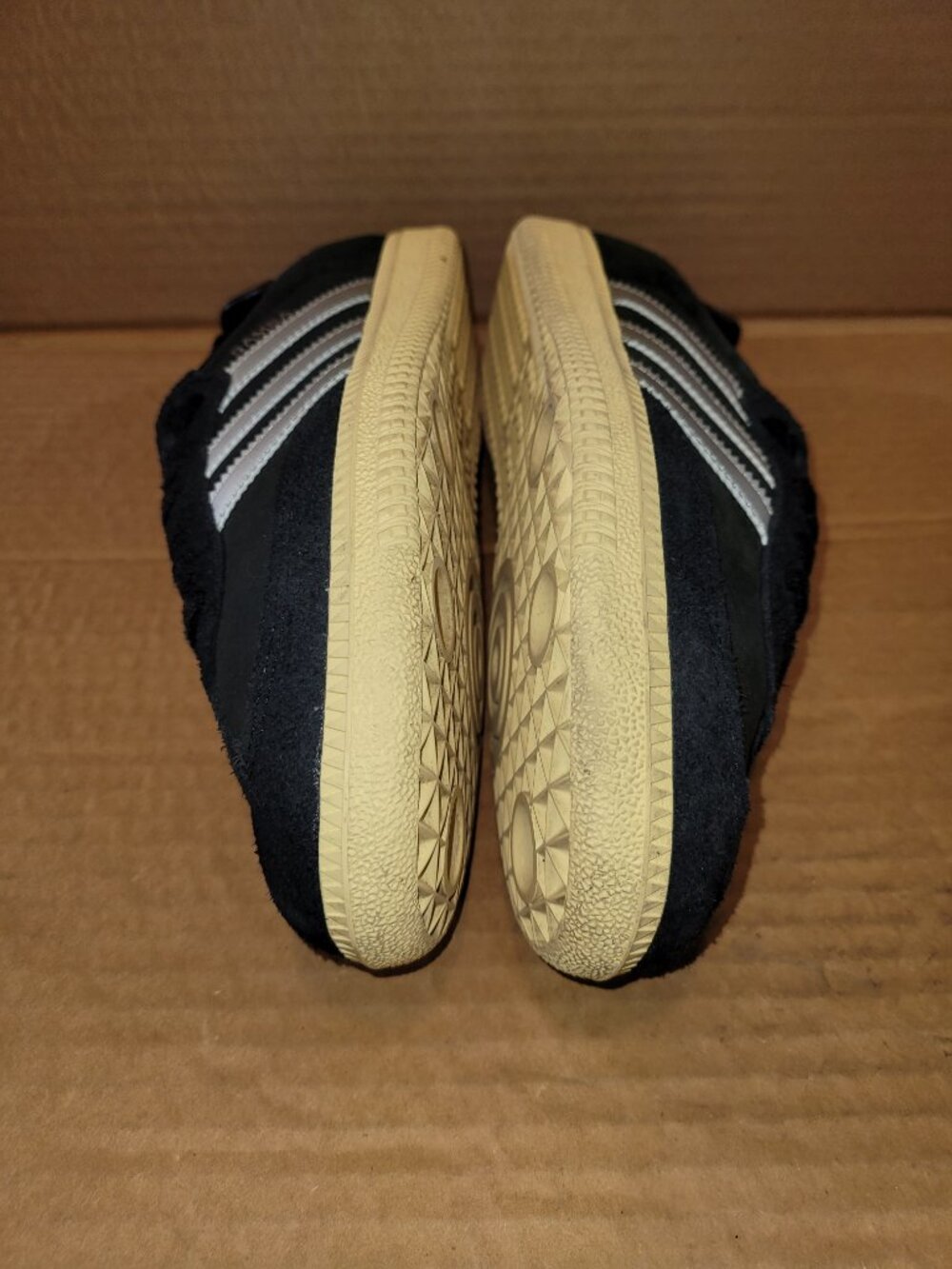 Adidas Originals Women's Black/Silver/Yellow Samba OG Sneakers IE8128 Size 8.5 - Picture 14 of 16